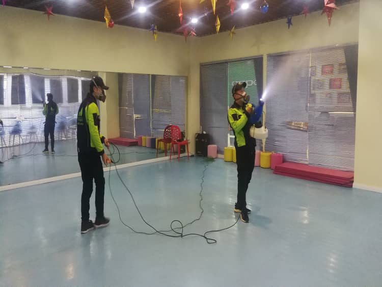 武漢業(yè)主避坑！天然板vs人造板鑒別指南